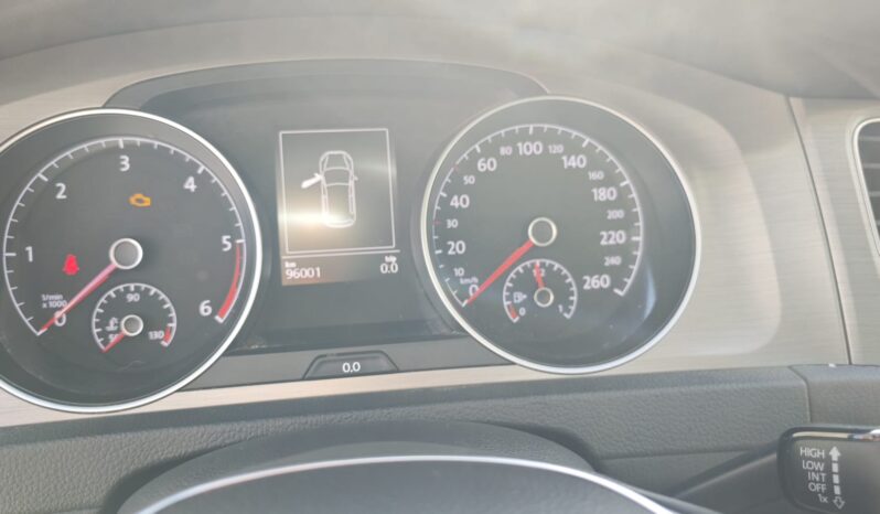 
								Volkswagen Golf 2016 full									