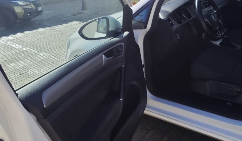 
								Volkswagen Golf 2016 full									
