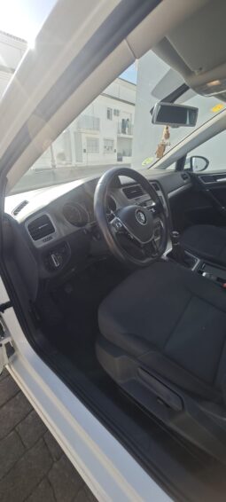 
										Volkswagen Golf 2016 full									