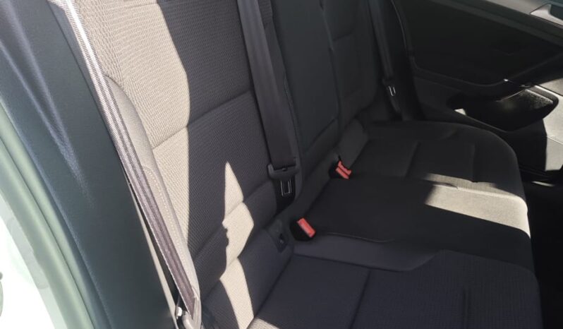 
								Volkswagen Golf 2016 full									
