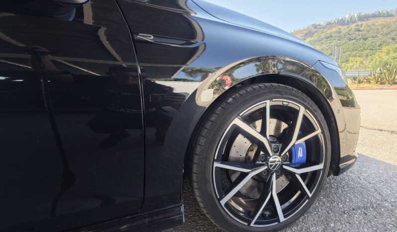 
								Volkswagen Golf 8R 320Cv full									